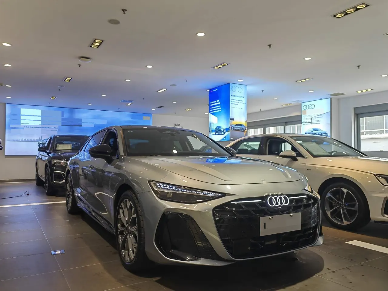 Audi 2026 A6L 2.0T Quattro Enjoy Elegant Automatic Gear 7