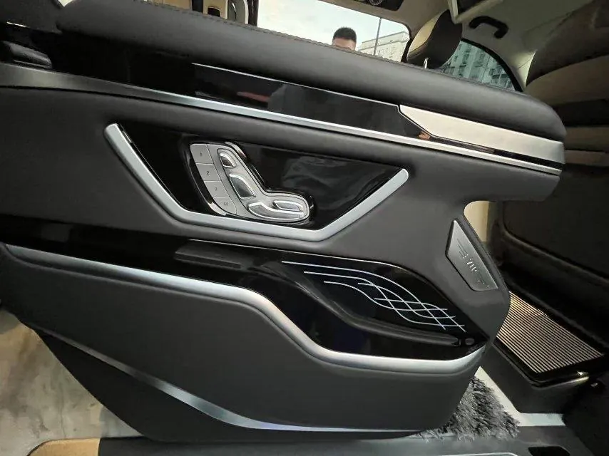 Mercedes Benz Class V 2021V 260 2.0T Pilot Edition Automatic Gear 7