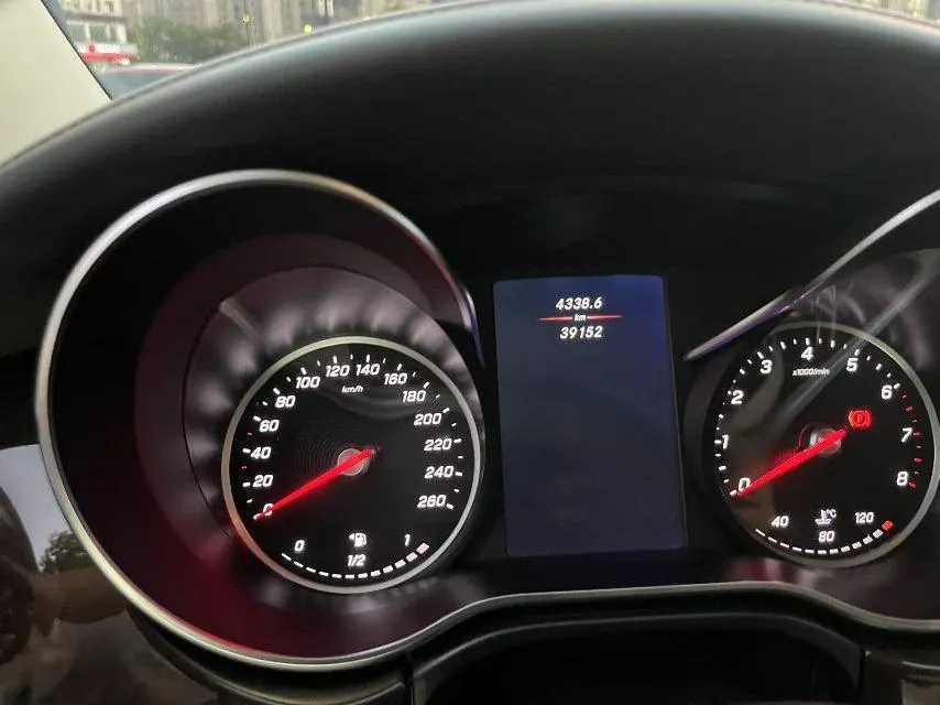 Mercedes Benz Class V 2021V 260 2.0T Pilot Edition Automatic Gear 9