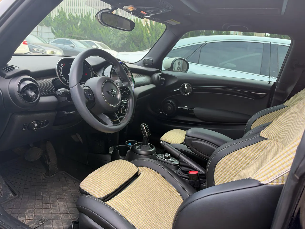 MINI Mini (imported) 2023 Mini Cooper S 2.0T artist automatic gear 3