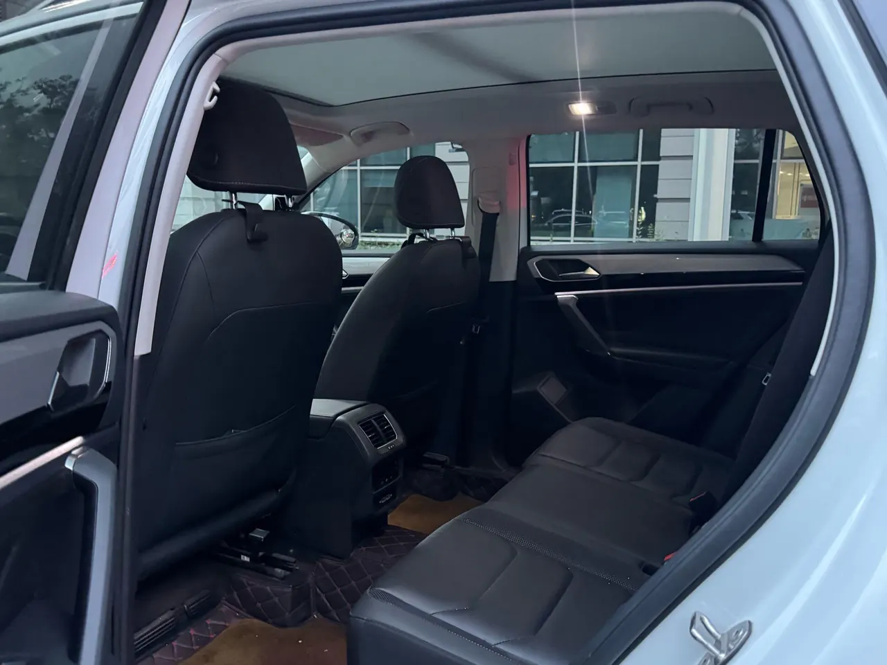 Volkswagen 2020 Tanyue 2.0TSI 330TSI Two-Drive Deluxe Smart Joint Edition Automatic Gear 3