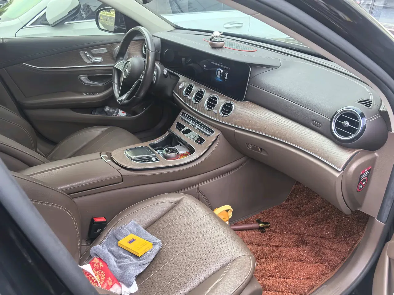 Mercedes Benz E Class 2023 E 300 L 2.0T Luxury Automatic Gear 2