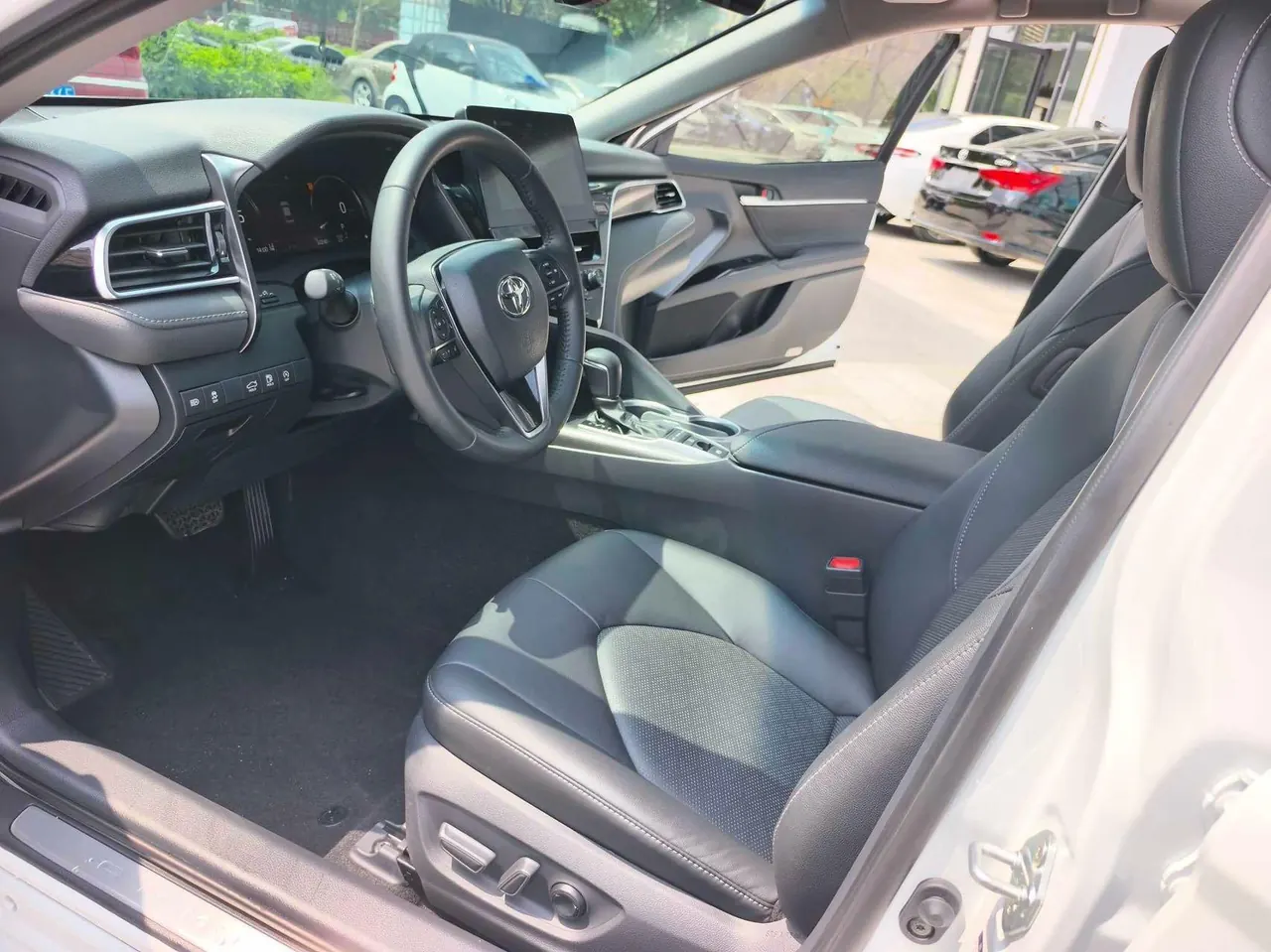 Toyota 2023 Camry 2.5S Front Edition Automatic Gear 4