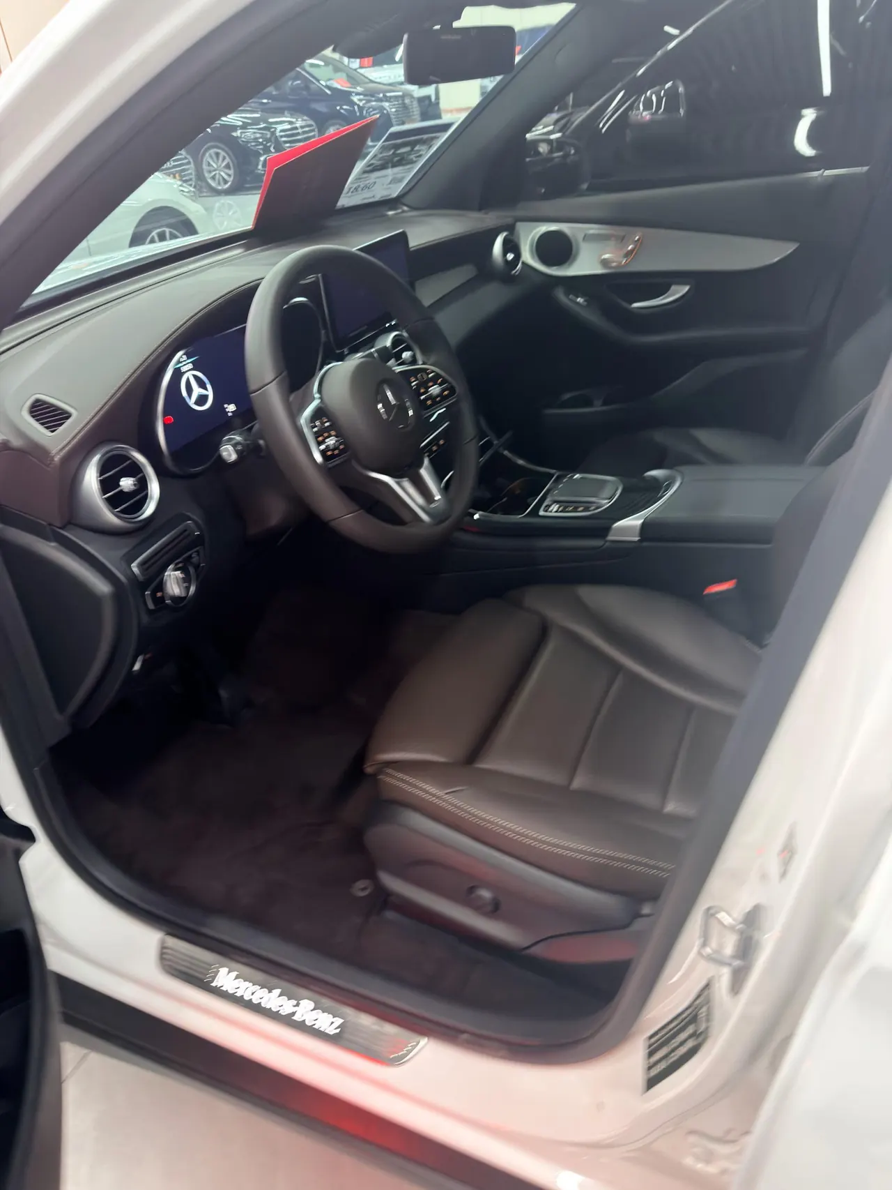 Mercedes Benz 2023 GLC 260 L 4MATIC 48V 2.0T Dynamic 5-seat Automatic Gear 3