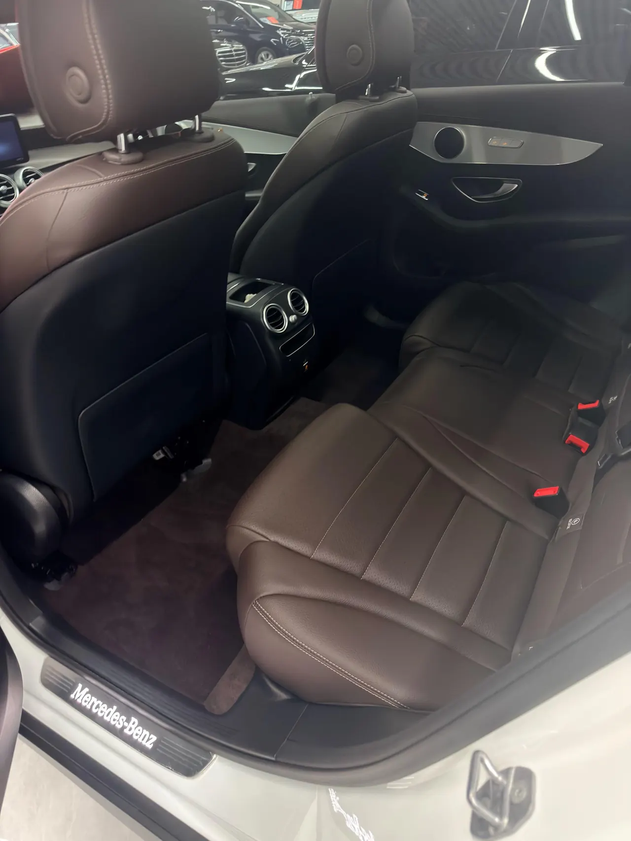 Mercedes Benz 2023 GLC 260 L 4MATIC 48V 2.0T Dynamic 5-seat Automatic Gear 4