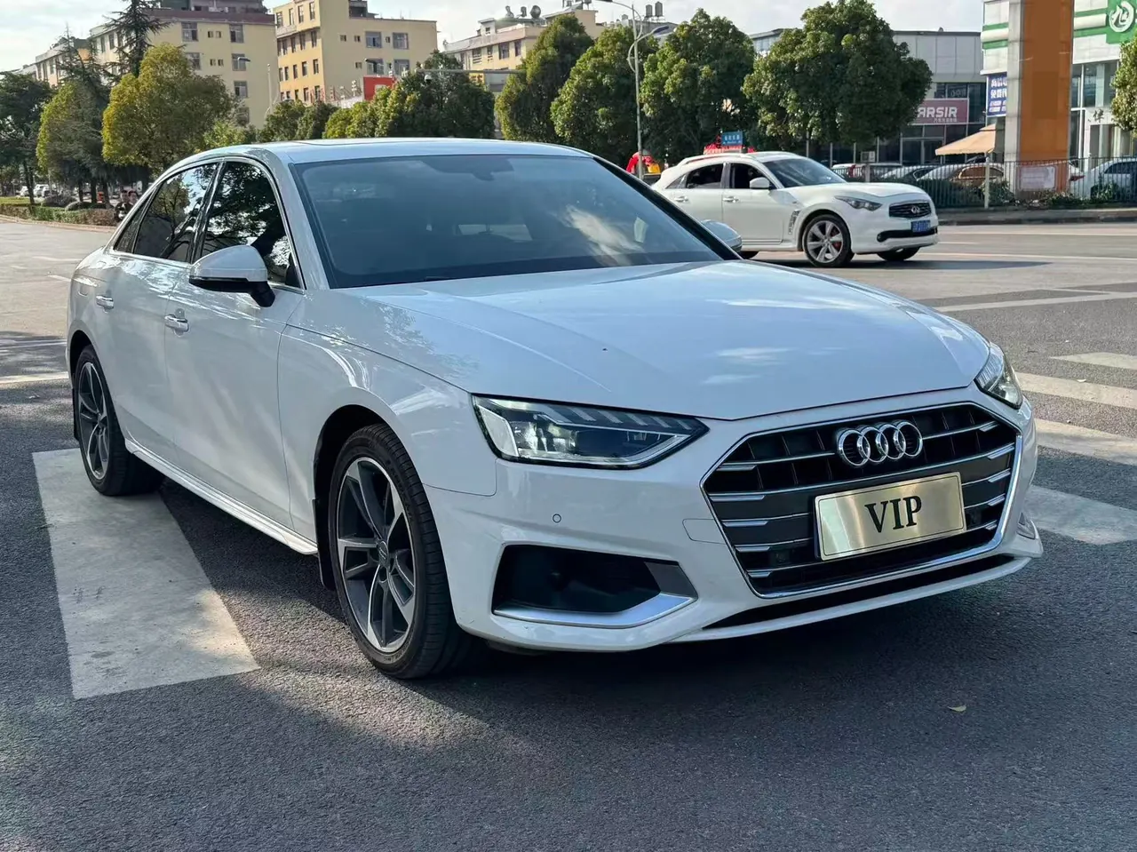 Audi 2020 A4L 2.0TFSI 40TFSI Fashion Elegant Automatic 3