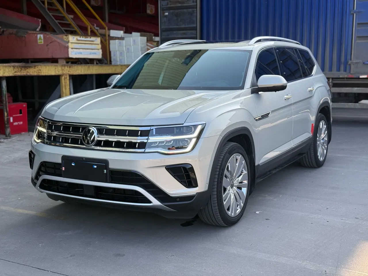 Открыть галерею: Volkswagen 2021 Tuang 2.0TSI 380TSI 4WD Respect Deluxe Automatic Transmission