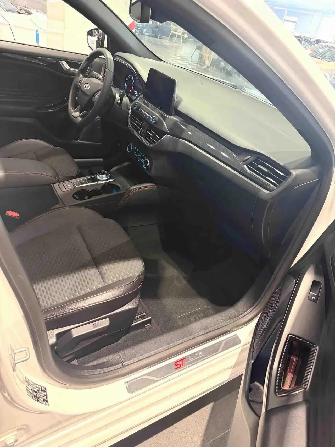 Ford 2021 Fox-hatchback 1.5T EcoBoost 180 ST Line Automatic 7