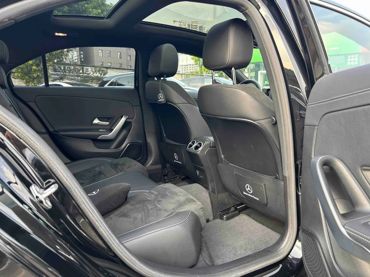 Mercedes Benz Class A 2021 A 200 L 1.3T Dynamic Automatic 6