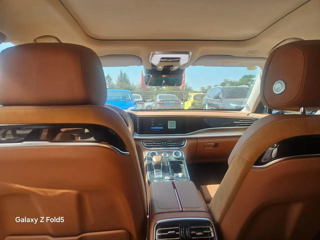 HongQi 2023 H9 48V 2.0T Zhilian Qi Chang Edition Automatic Gear 3