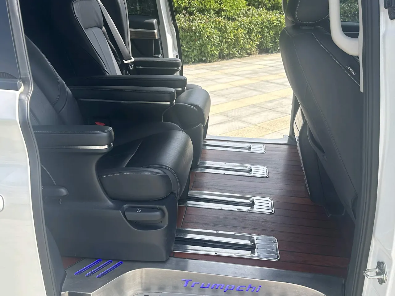 Chuanqi 2023 M8 2.0T 390T Leading Show Series Exclusive Edition Automatic Gear 5
