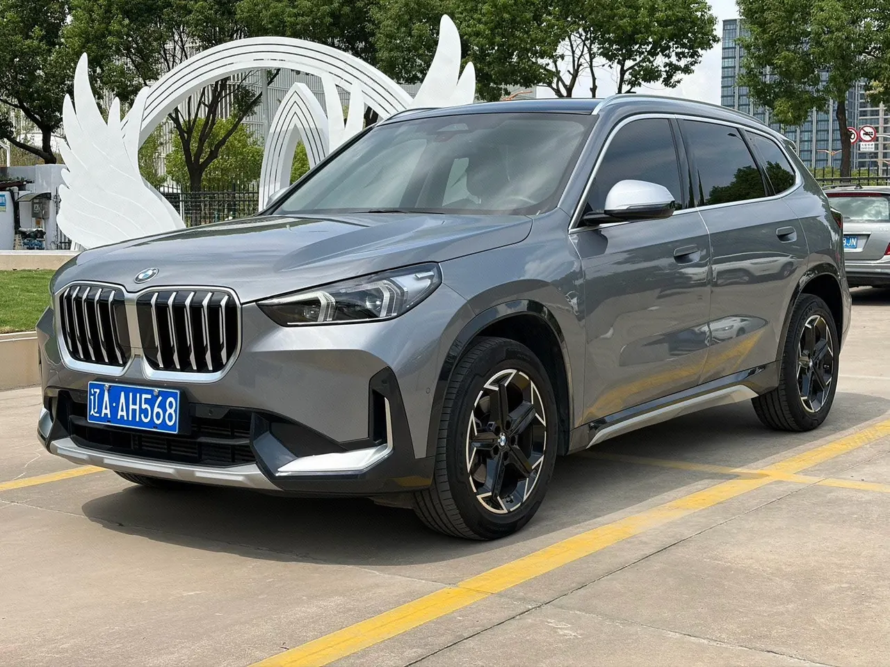 Open image lightbox: BMW 2023 X1 sDrive20Li 1.5T X Design Package Automatic Transmission