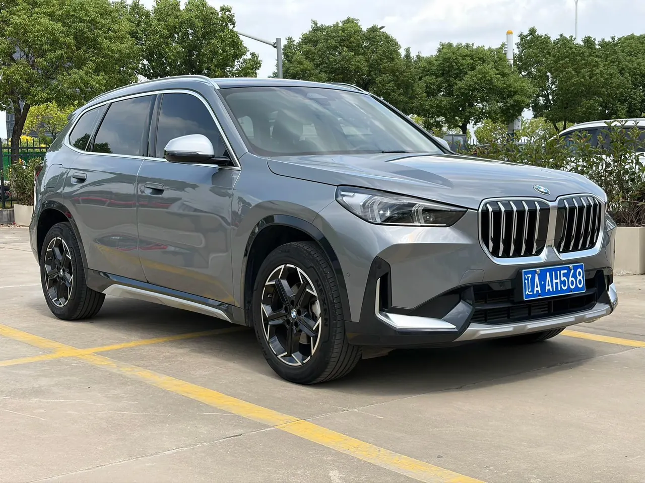 BMW 2023 X1 sDrive20Li 1.5T X Design Package Automatic Transmission 3