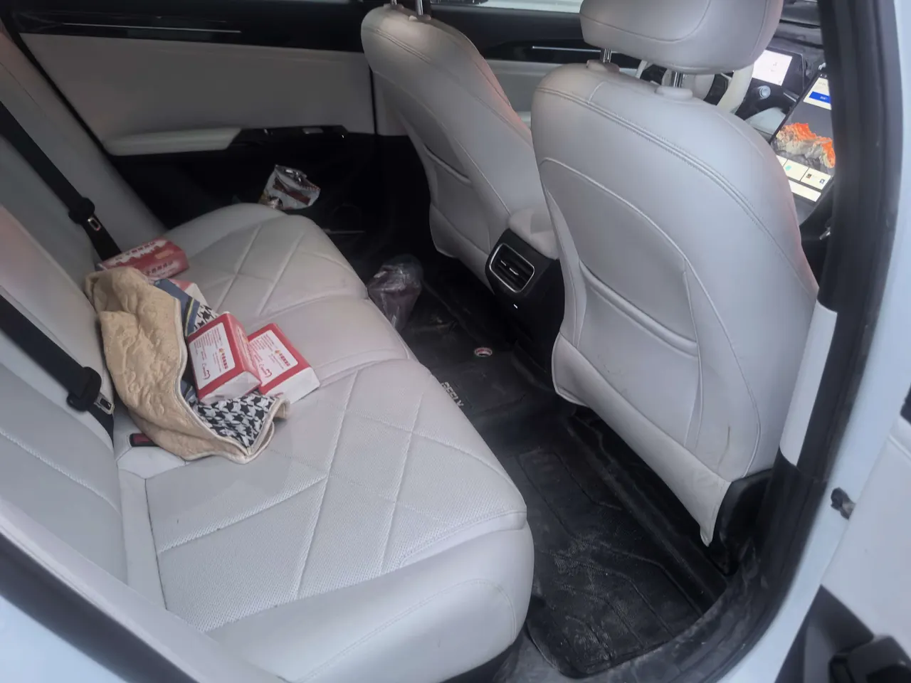Geely Galaxy 2023 L6 1.5T 125km MAX automatic gear 3