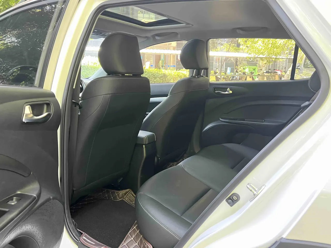 Kia 2021 Yi Run 1.4 Stepless Sunroof Automatic Transmission 6