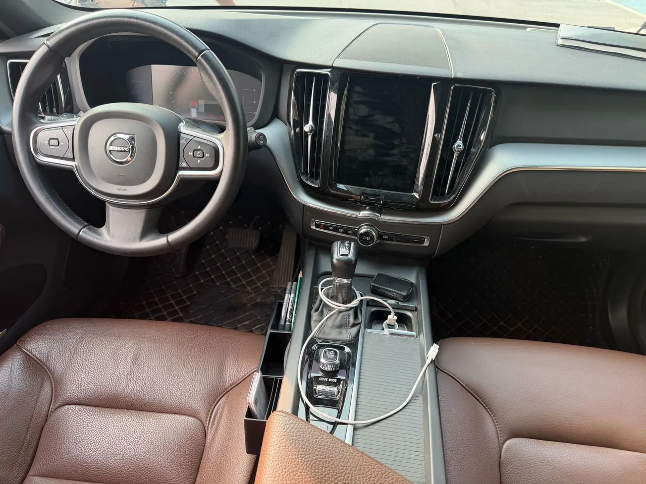 Volvo 2021 XC60 2.0T T5 4-wheel drive smart luxury automatic gear 4