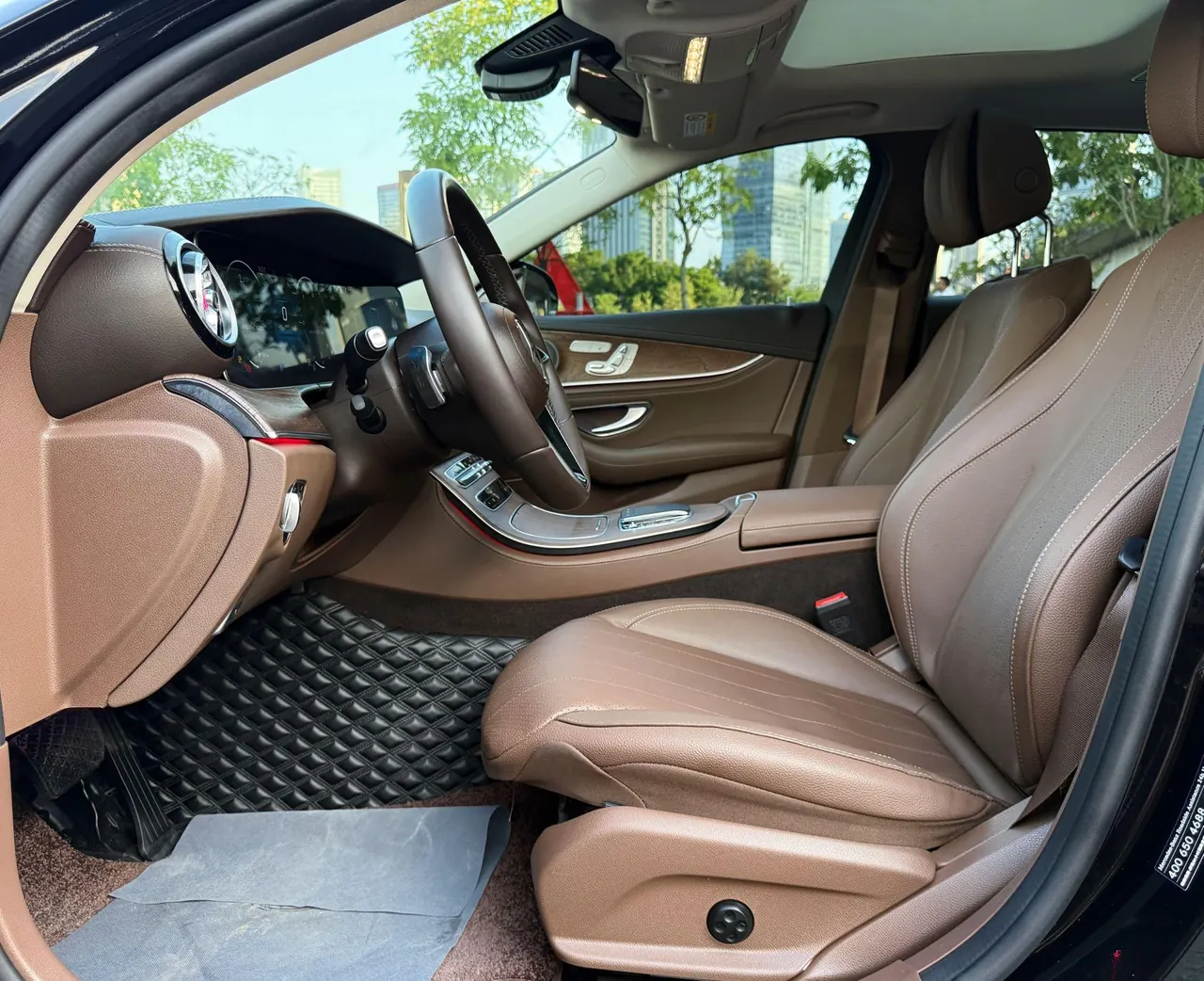 Mercedes Benz E Class 2023 E 300 L 2.0T Luxury Automatic Gear 13