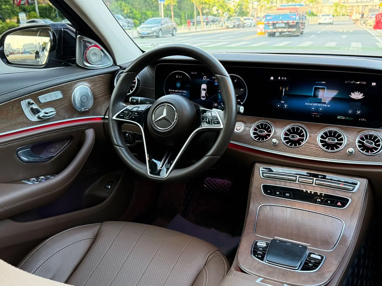 Mercedes Benz E Class 2023 E 300 L 2.0T Luxury Automatic Gear 17