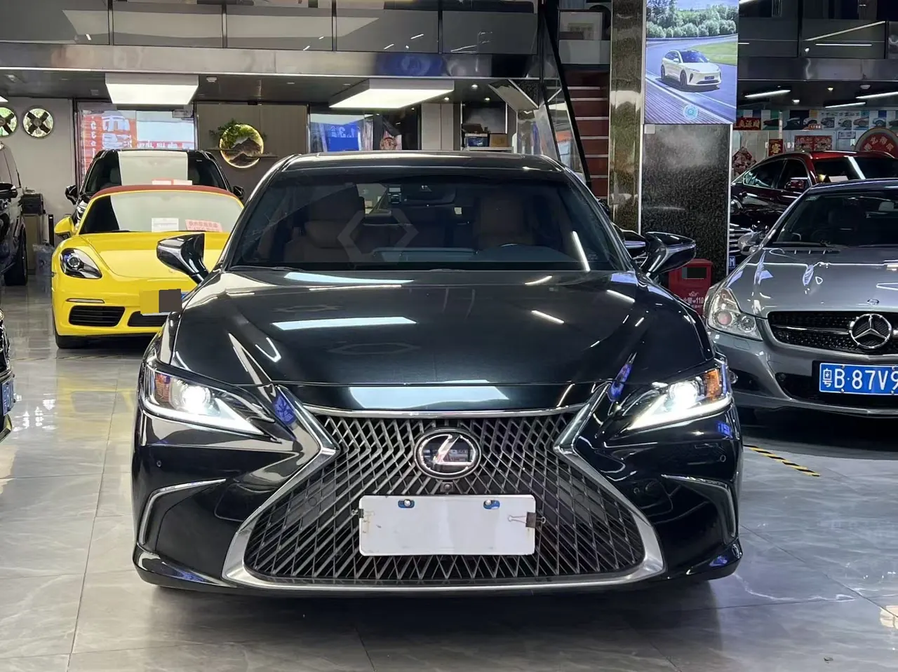 Lexus ES (Imported) 2022 ES200 2.0 Stepless Premium Edition Automatic Gear 2