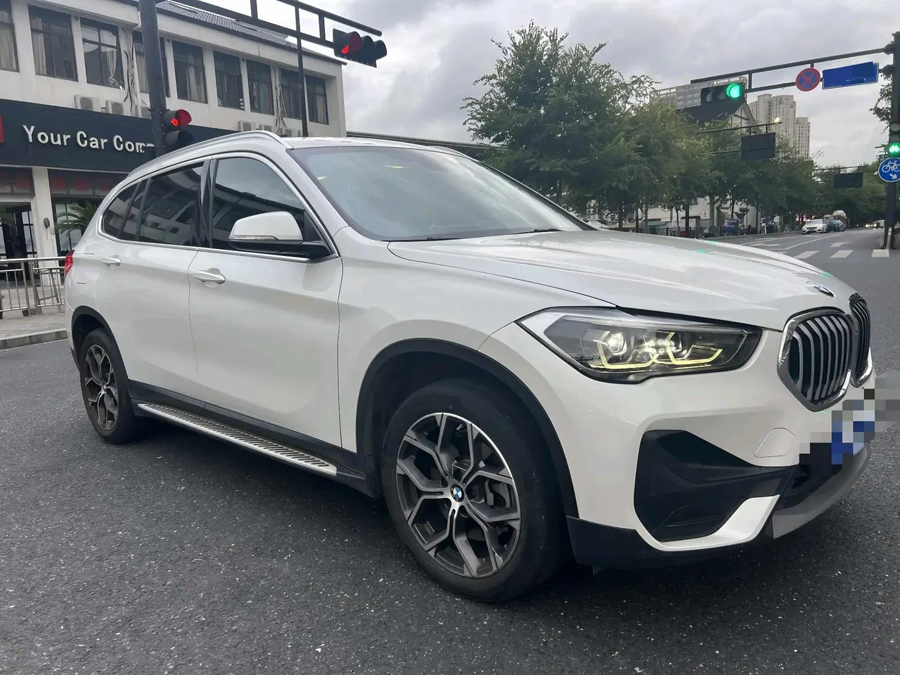 BMW 2021 X1 sDrive25Li 2.0T Leading Automatic Gear 2