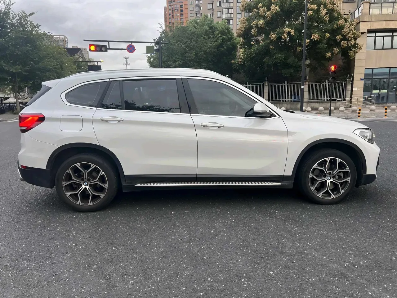 BMW 2021 X1 sDrive25Li 2.0T Leading Automatic Gear 7