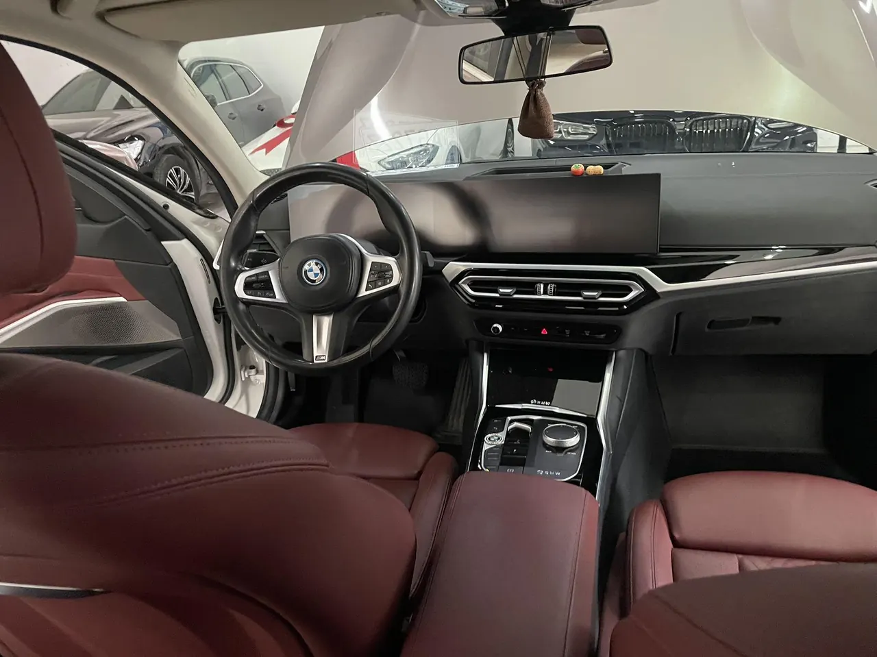 BMW 2022 i3 eDrive 35L automatic gear 5