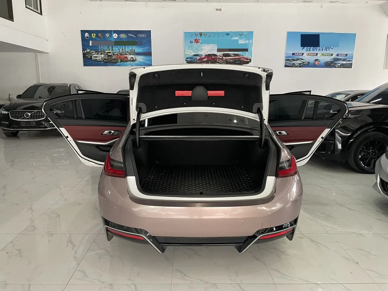 BMW 2022 i3 eDrive 35L automatic gear 6