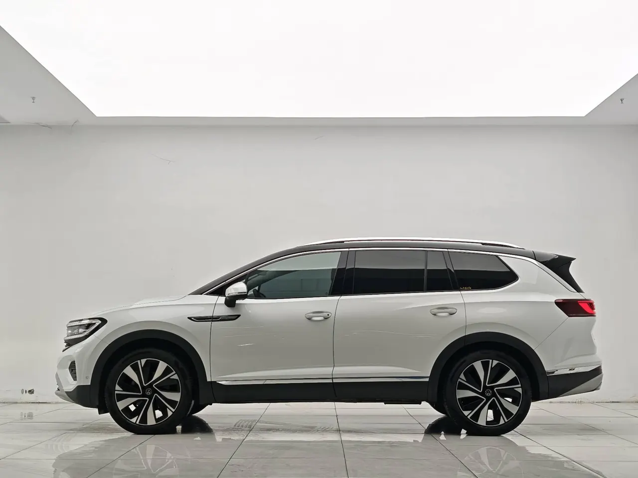 Volkswagen 2022 model range 2.0TSI 380TSI four-wheel drive flagship victory version 6 automatic gear 5