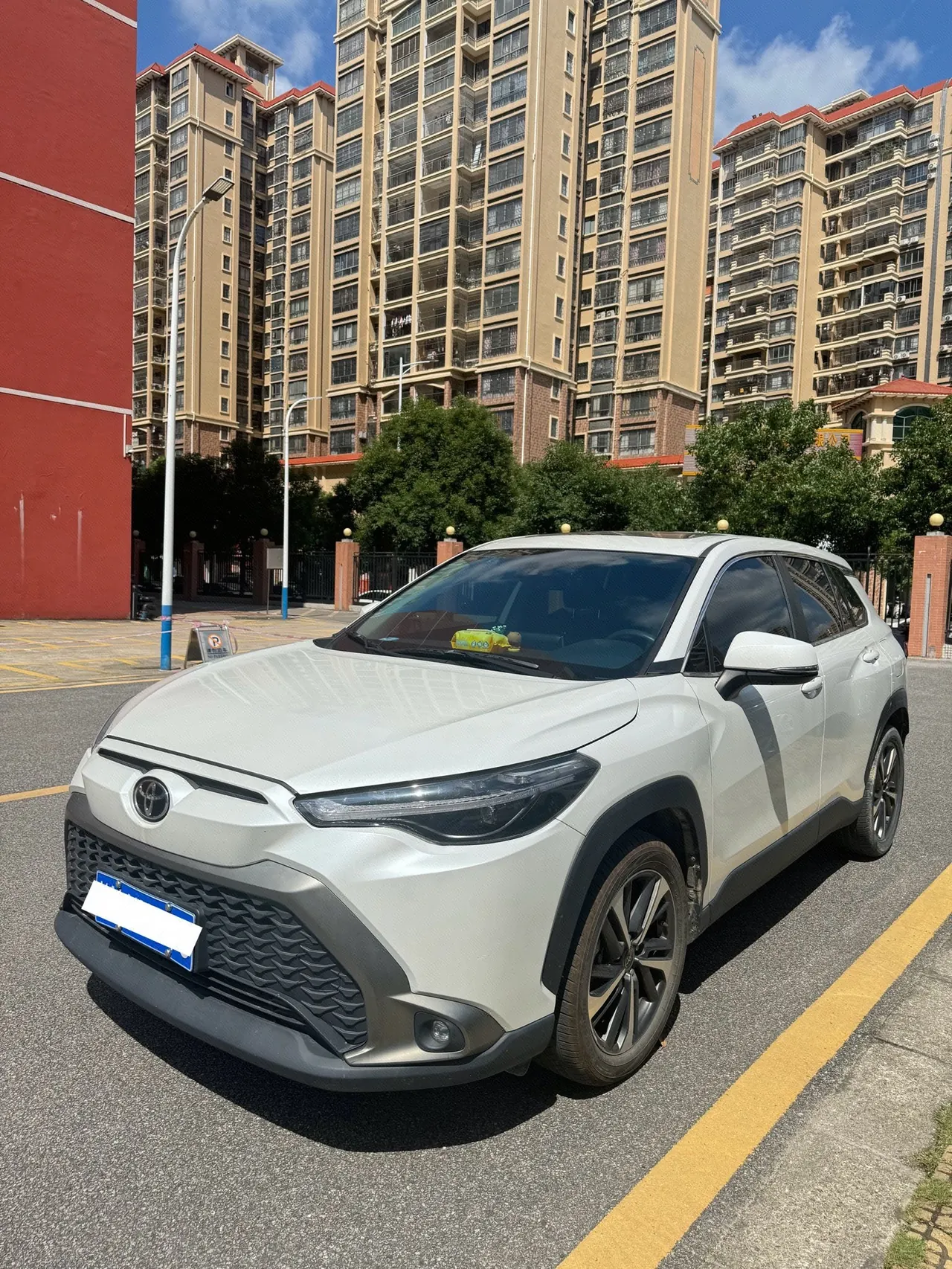 Open image lightbox: Toyota 2022 Front Landa 2.0 Stepless Luxury PLUS Edition Automatic Gear