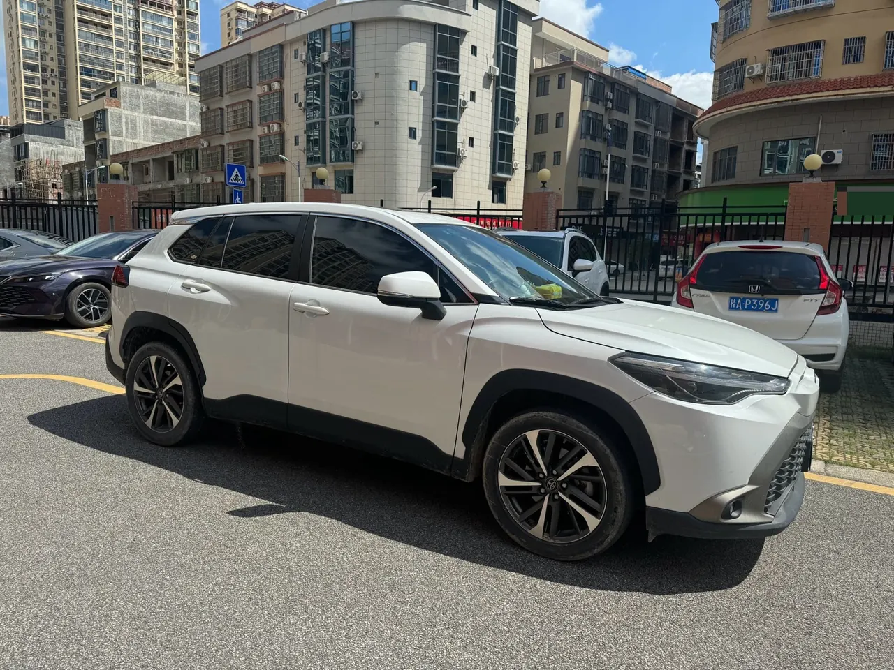 Toyota 2022 Front Landa 2.0 Stepless Luxury PLUS Edition Automatic Gear 3