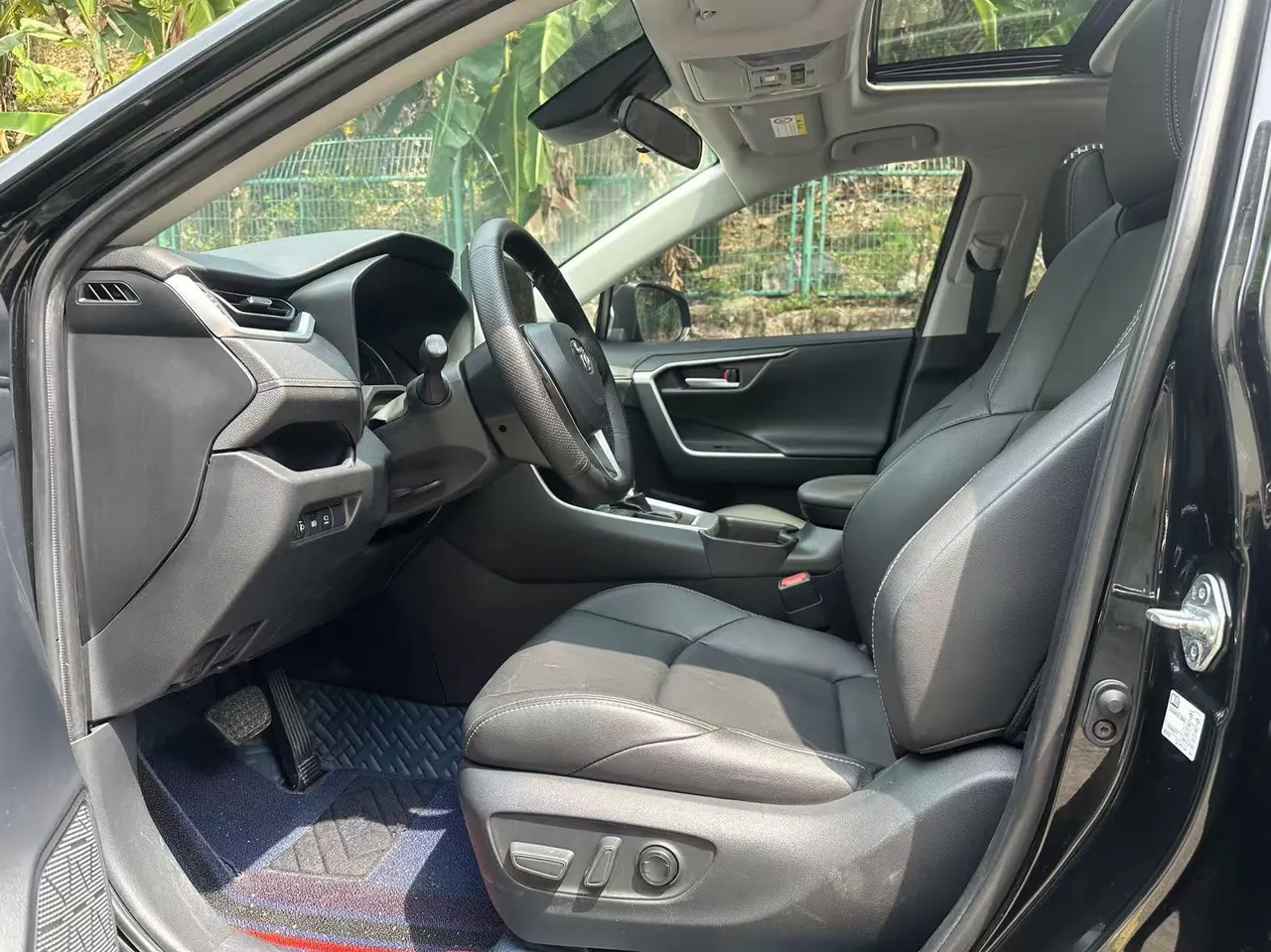 Toyota 2022 Willanda 2.0 Stepless Two-Drive Luxury PLUS Edition Automatic Gear 4