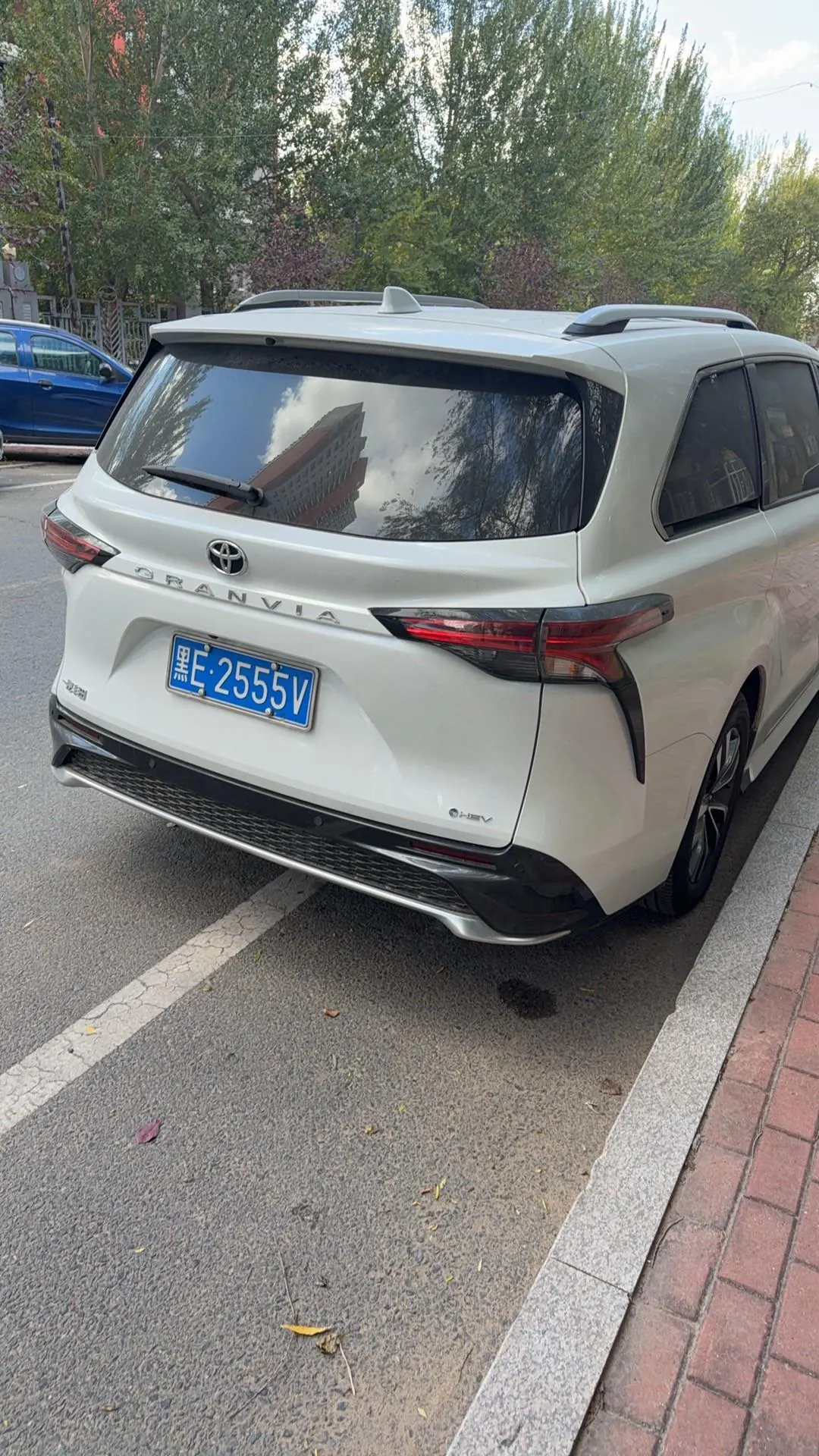 Toyota 2024 Grevia HYBRID 2.5 Stepless Deluxe Edition Automatic Transmission 3