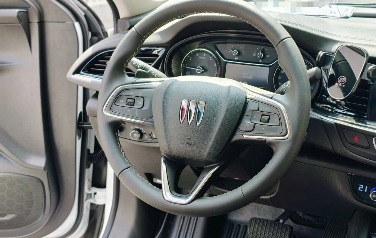Buick 2024 Regal 1.5T 25T Super Edition Automatic Gear 3