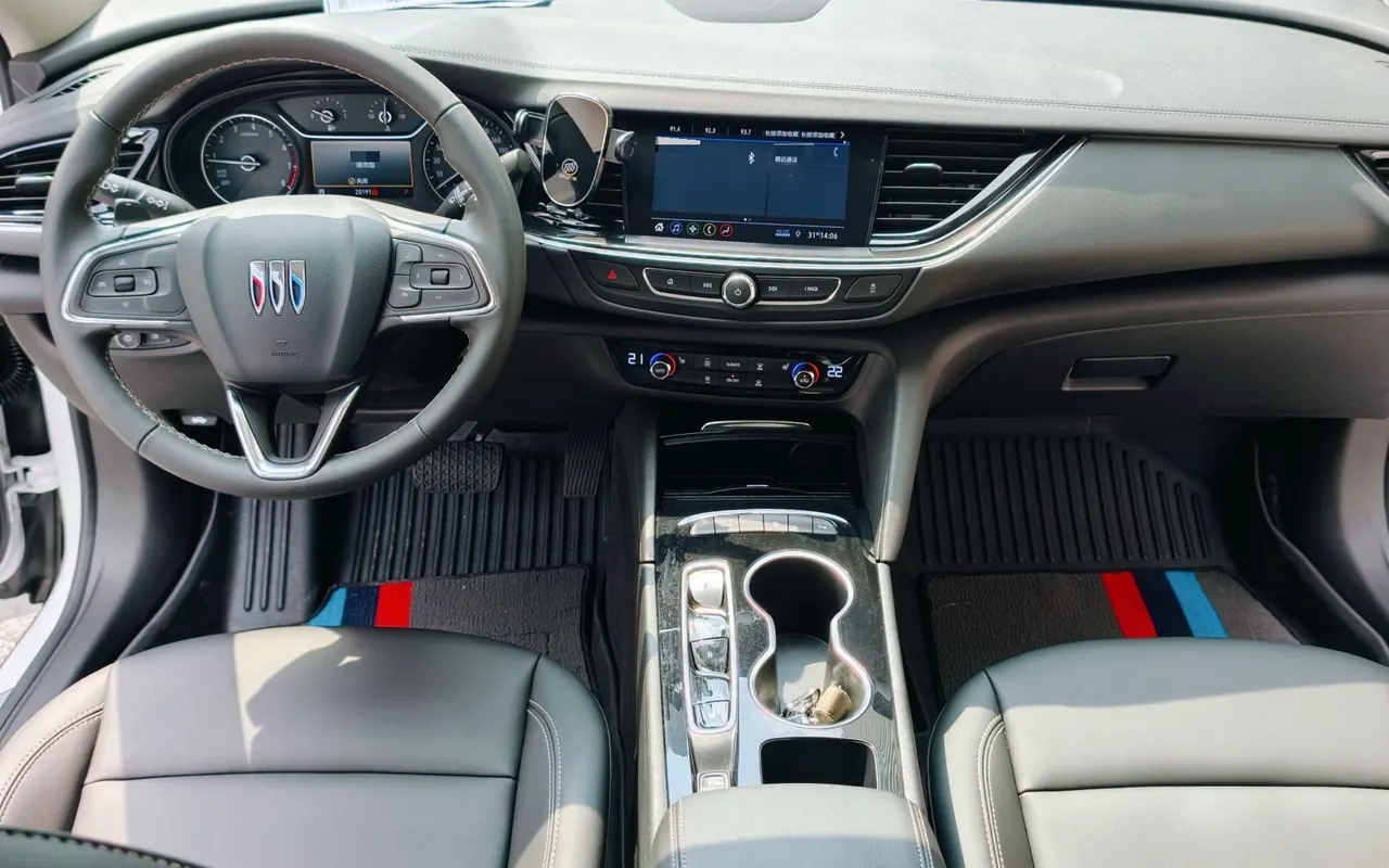 Buick 2024 Regal 1.5T 25T Super Edition Automatic Gear 4