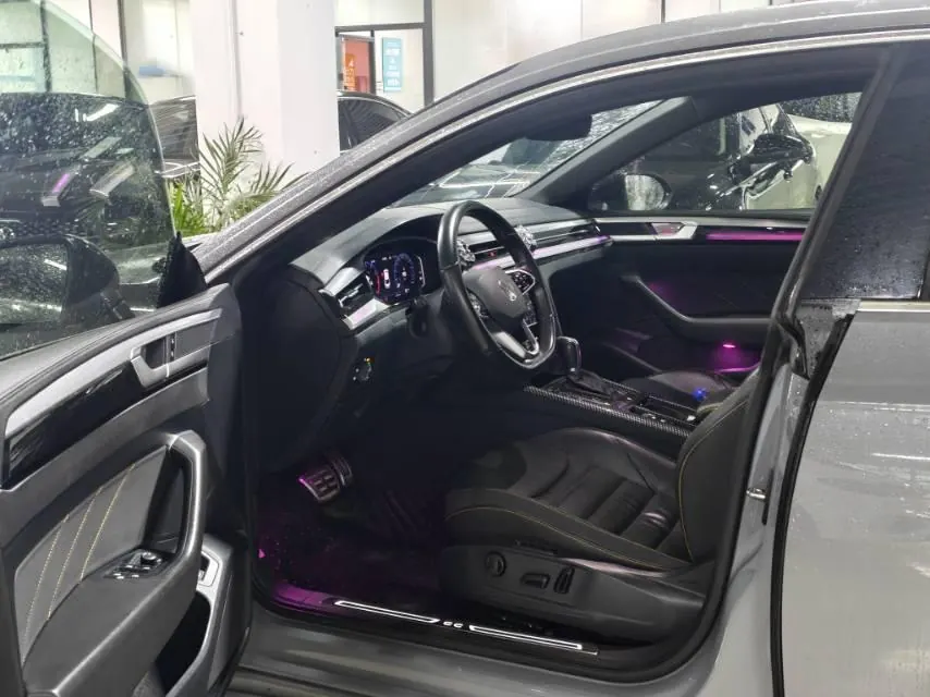 Volkswagen 2021 CC 2.0TSI 380TSI eye-catching automatic gear 3