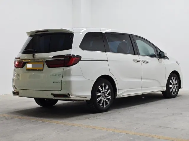Honda 2024 Odyssey Hybrid 2.0 Stepless Sharp and Pleasant Edition Automatic Gear 2