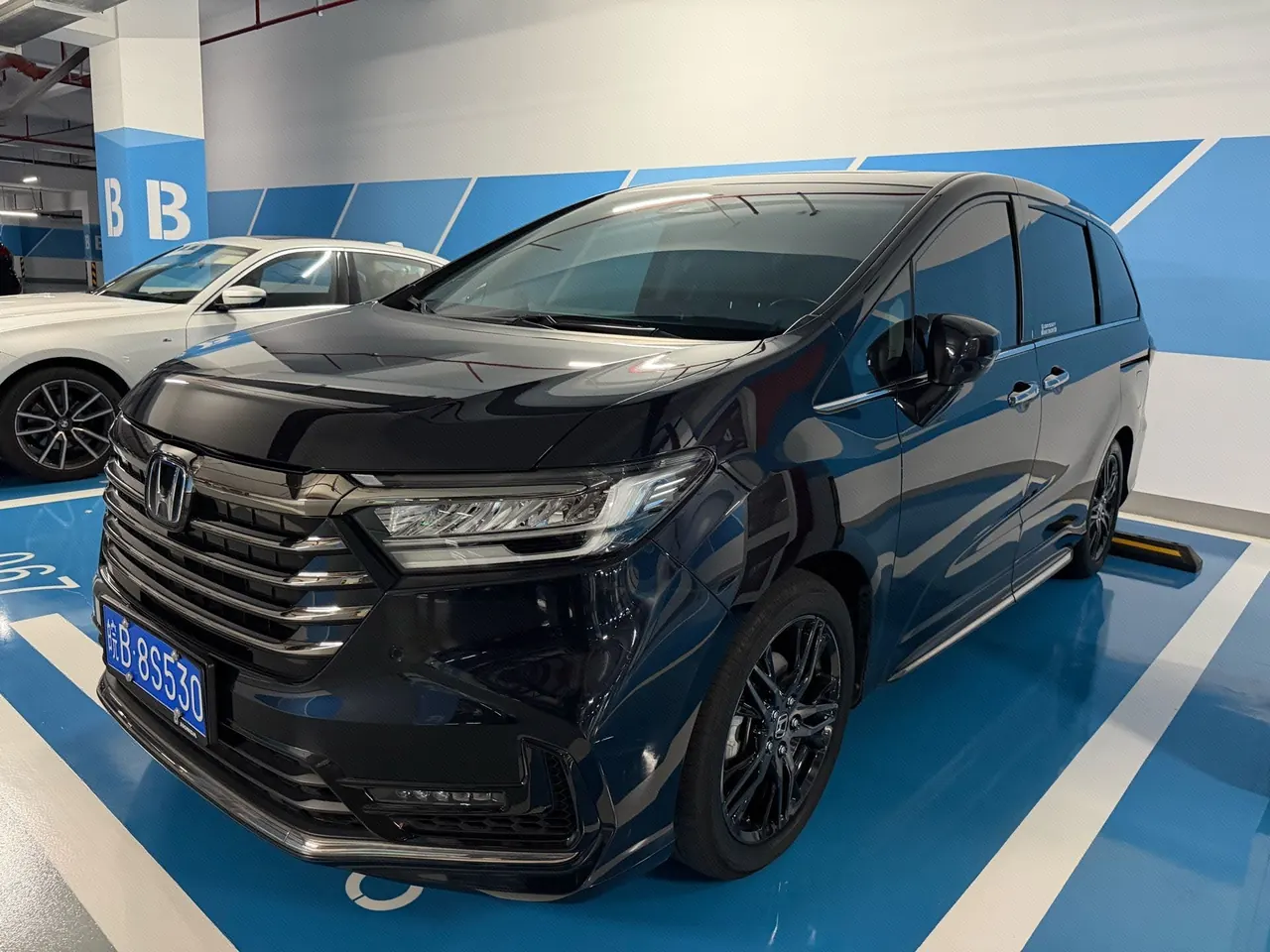打开图片灯箱:Honda 2024 Odyssey Hybrid 2.0 Stepless Sharp and Glory Edition Automatic Gear