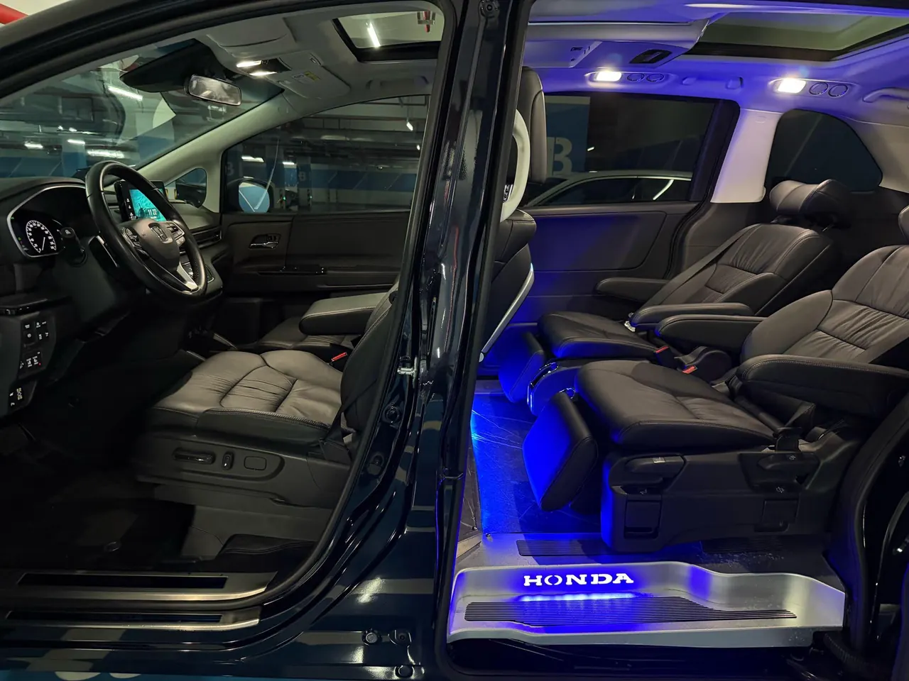 Honda 2024 Odyssey Hybrid 2.0 Stepless Sharp and Glory Edition Automatic Gear 11