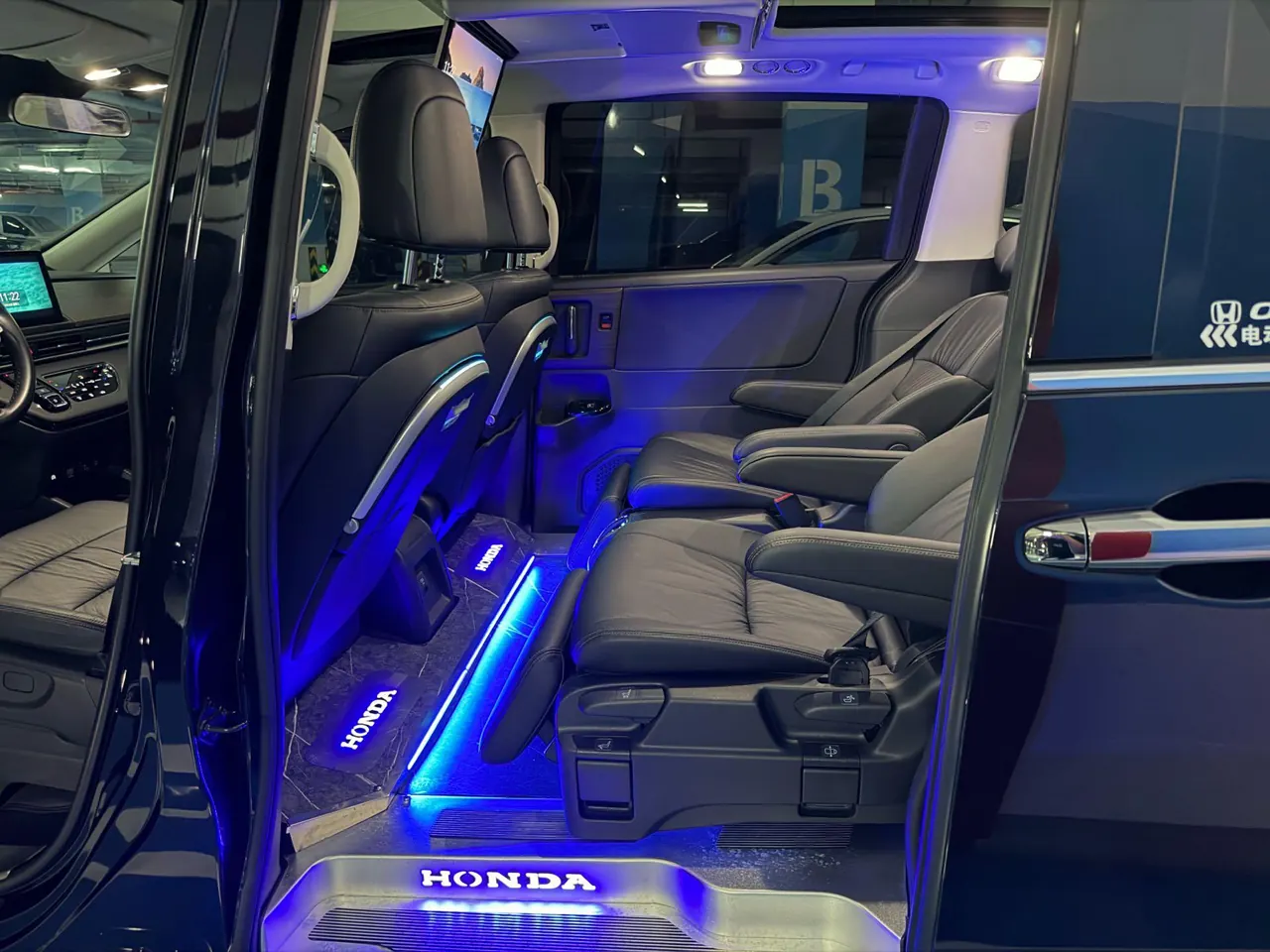 Honda 2024 Odyssey Hybrid 2.0 Stepless Sharp and Glory Edition Automatic Gear 13