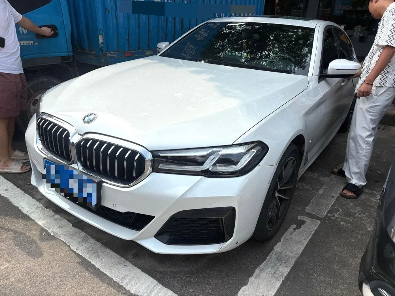 Открыть галерею: BMW 5 Series 2022 525Li 2.0T M Sports Suit (Change 2) Automatic Gear