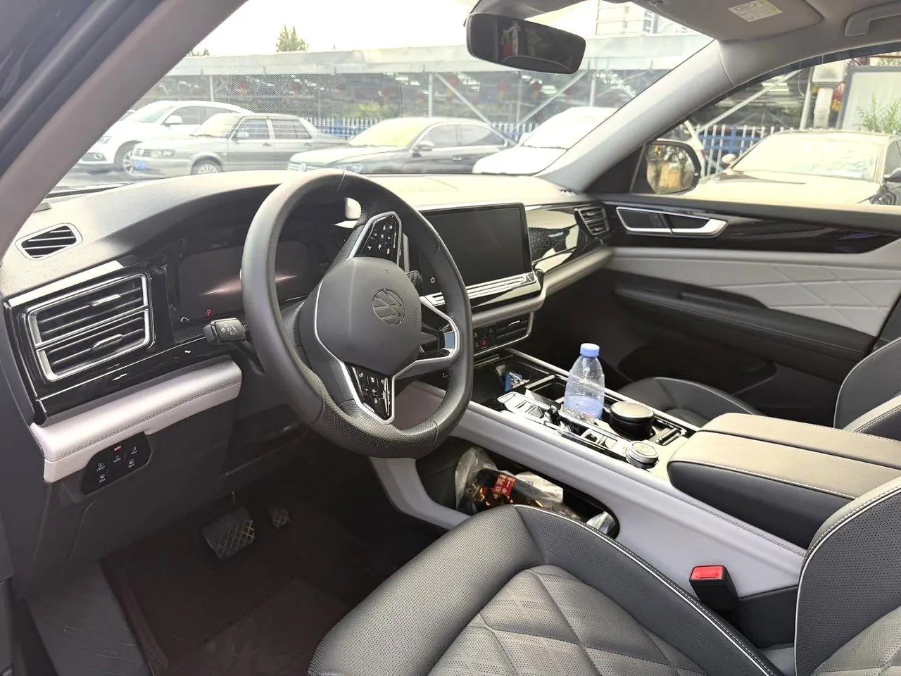 Volkswagen 2024 Tuang 2.0TSI 380TSI four-wheel drive Longyao version automatic gear 6