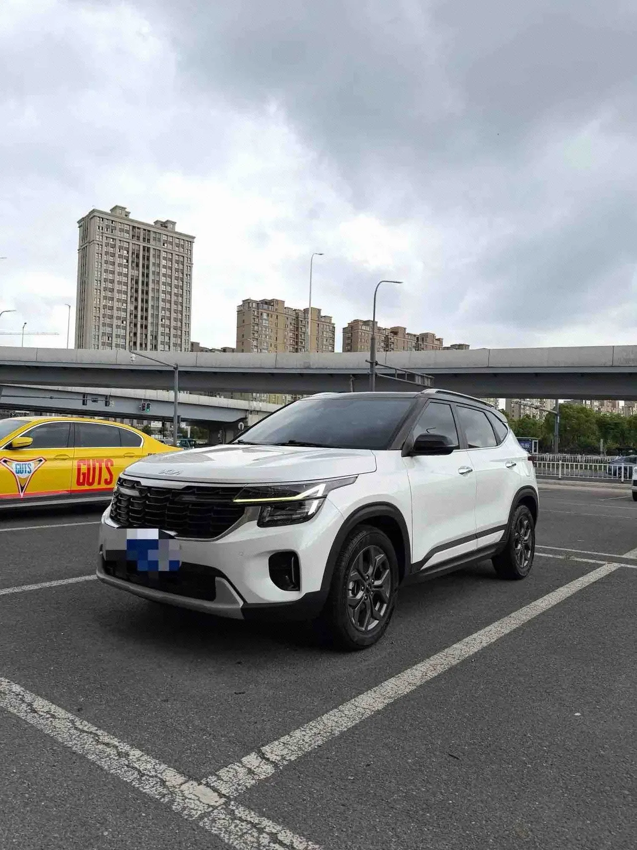打开图片灯箱：Kia 2023 Setus 1.5 Stepless Deluxe Edition Automatic Transmission