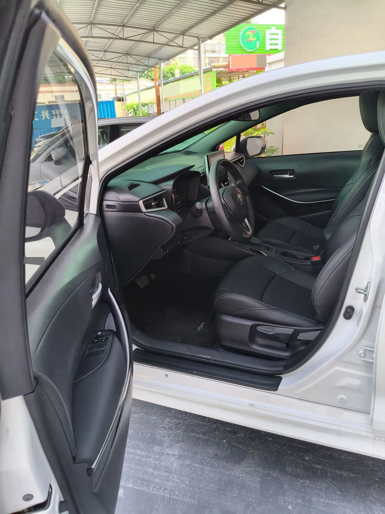 Toyota 2022 Lei Ling Shuangqing 1.8H Stepless Deluxe Edition Automatic Gear 10