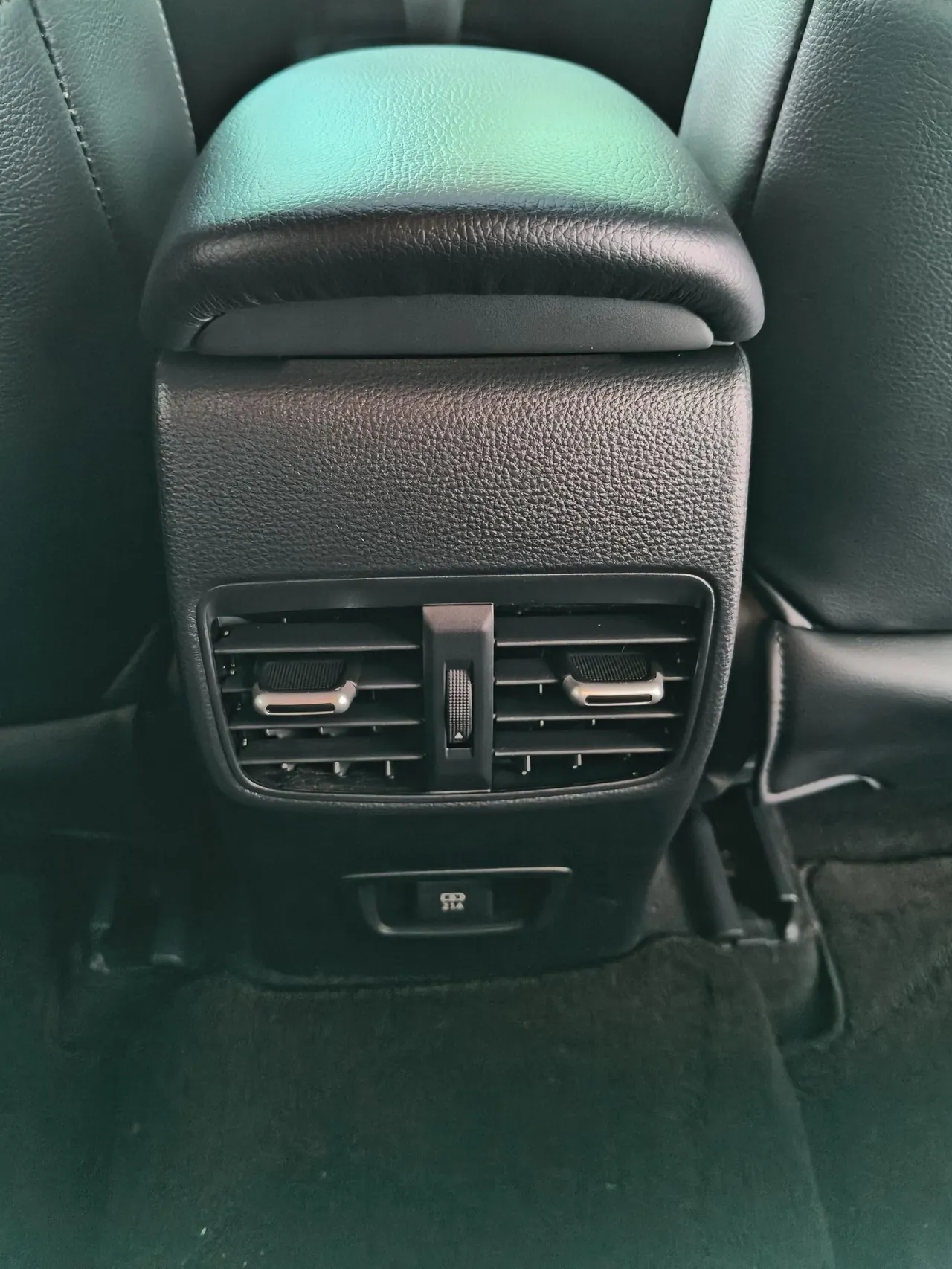 Toyota 2022 Lei Ling Shuangqing 1.8H Stepless Deluxe Edition Automatic Gear 11