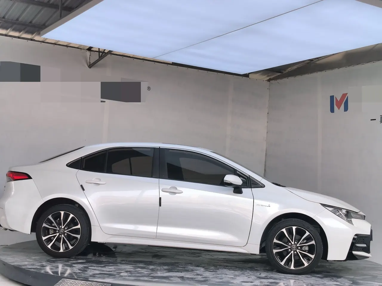 Toyota 2022 Lei Ling Shuangqing 1.8H Stepless Deluxe Edition Automatic Gear 7