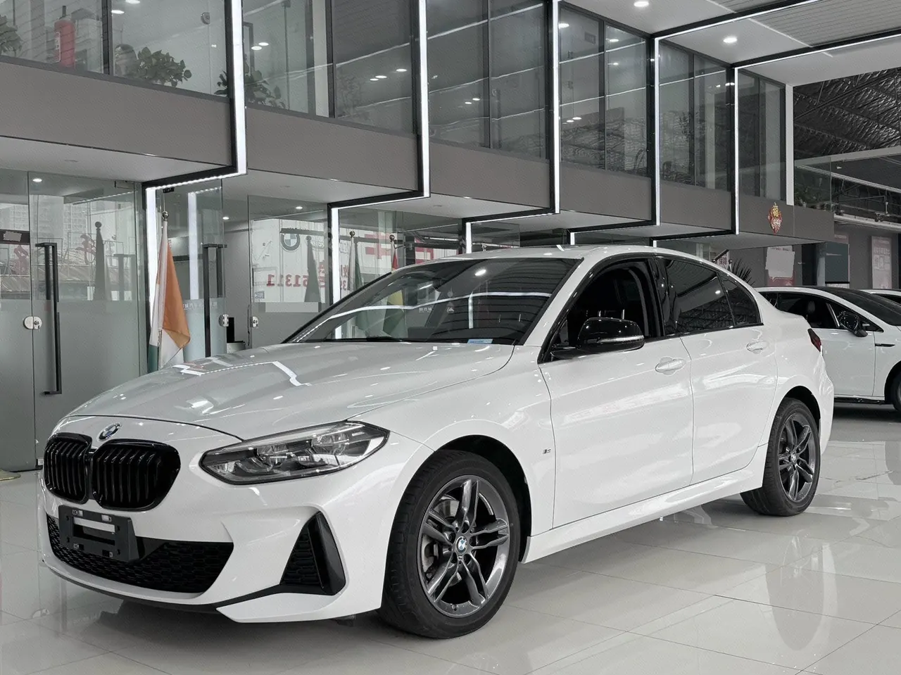 Open image lightbox: BMW 1 Series 2023 120i 1.5T M Sports Obsidian Yi Edition Automatic Gear