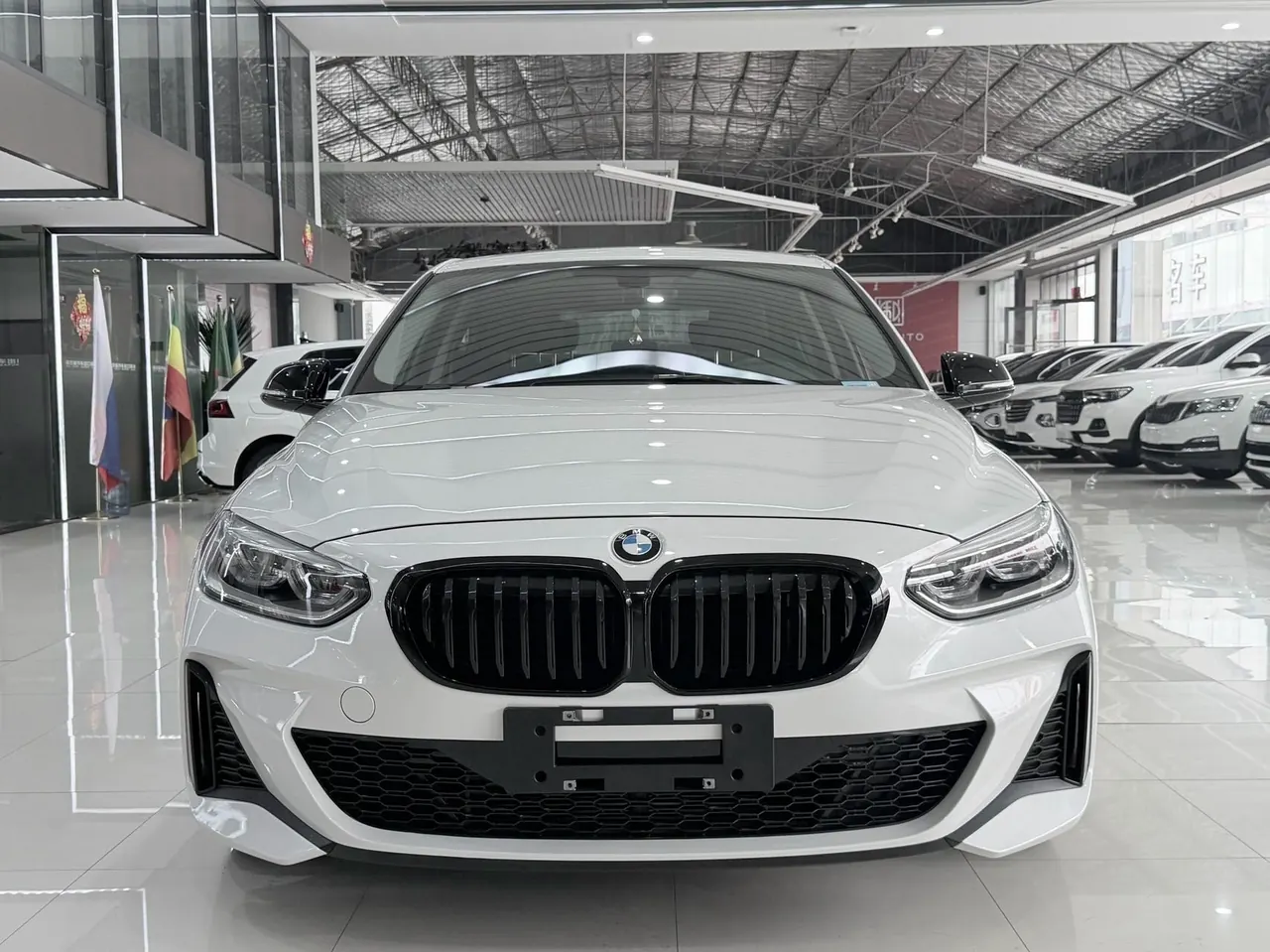 BMW 1 Series 2023 120i 1.5T M Sports Obsidian Yi Edition Automatic Gear 8