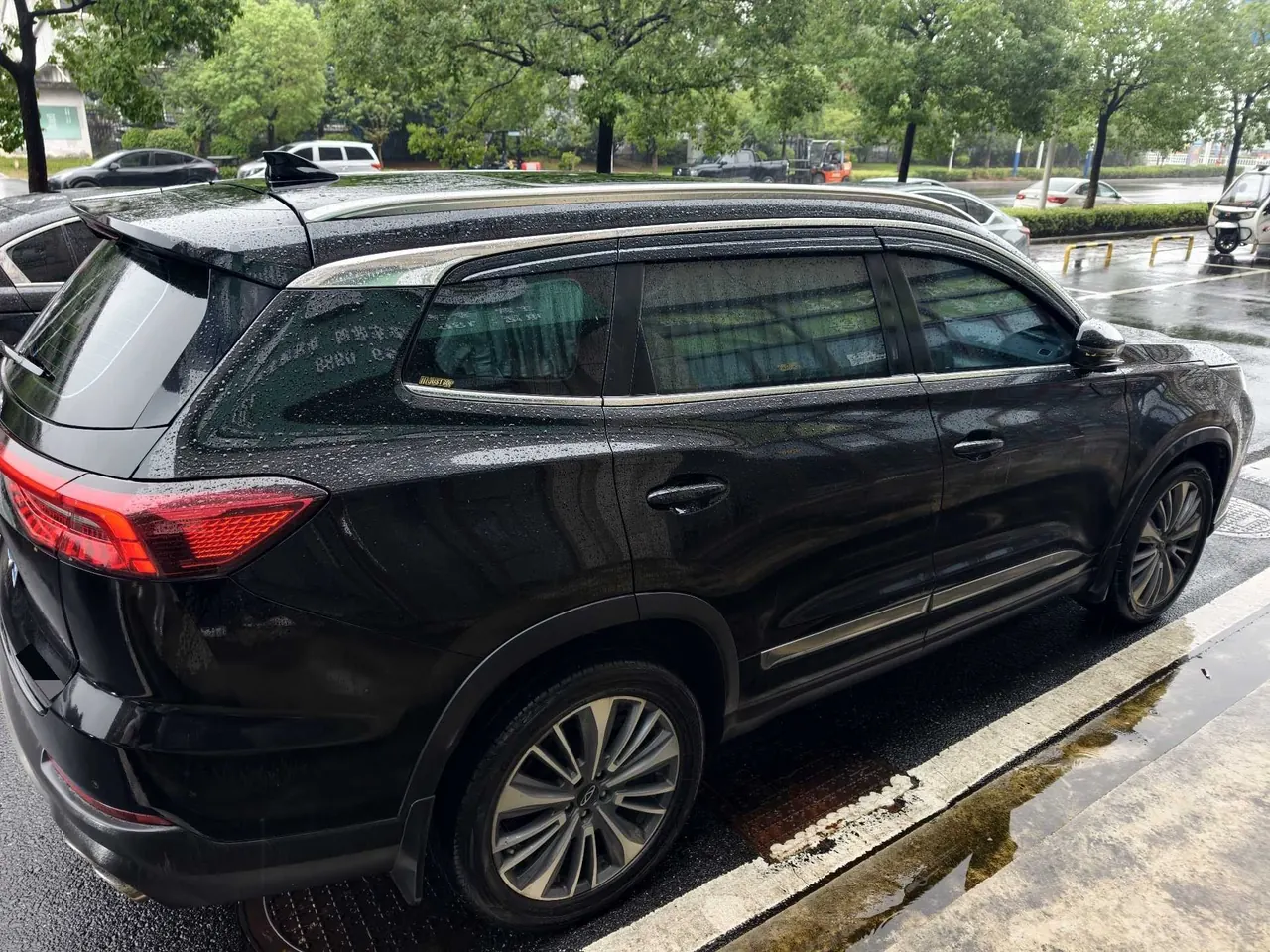 Chery 2024 Ruihu 8 PRO 2.0T 390T Champion Edition Two-Drive Peak Edition 7-seat Automatic Gear 3