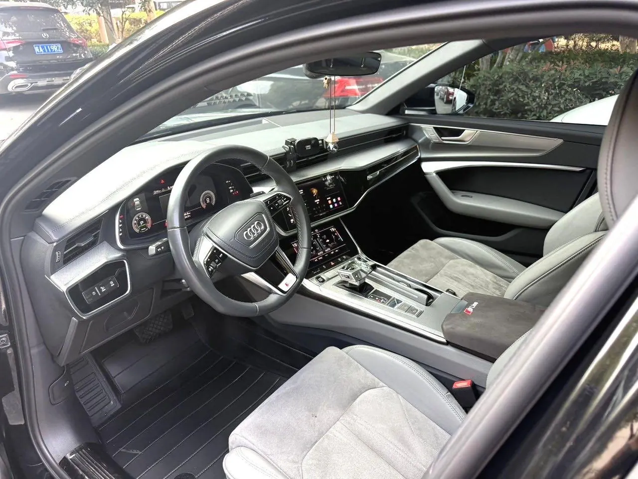 Audi 2023 A6L 2.0TFSI 45TFSI Selected Dynamic Automatic 5