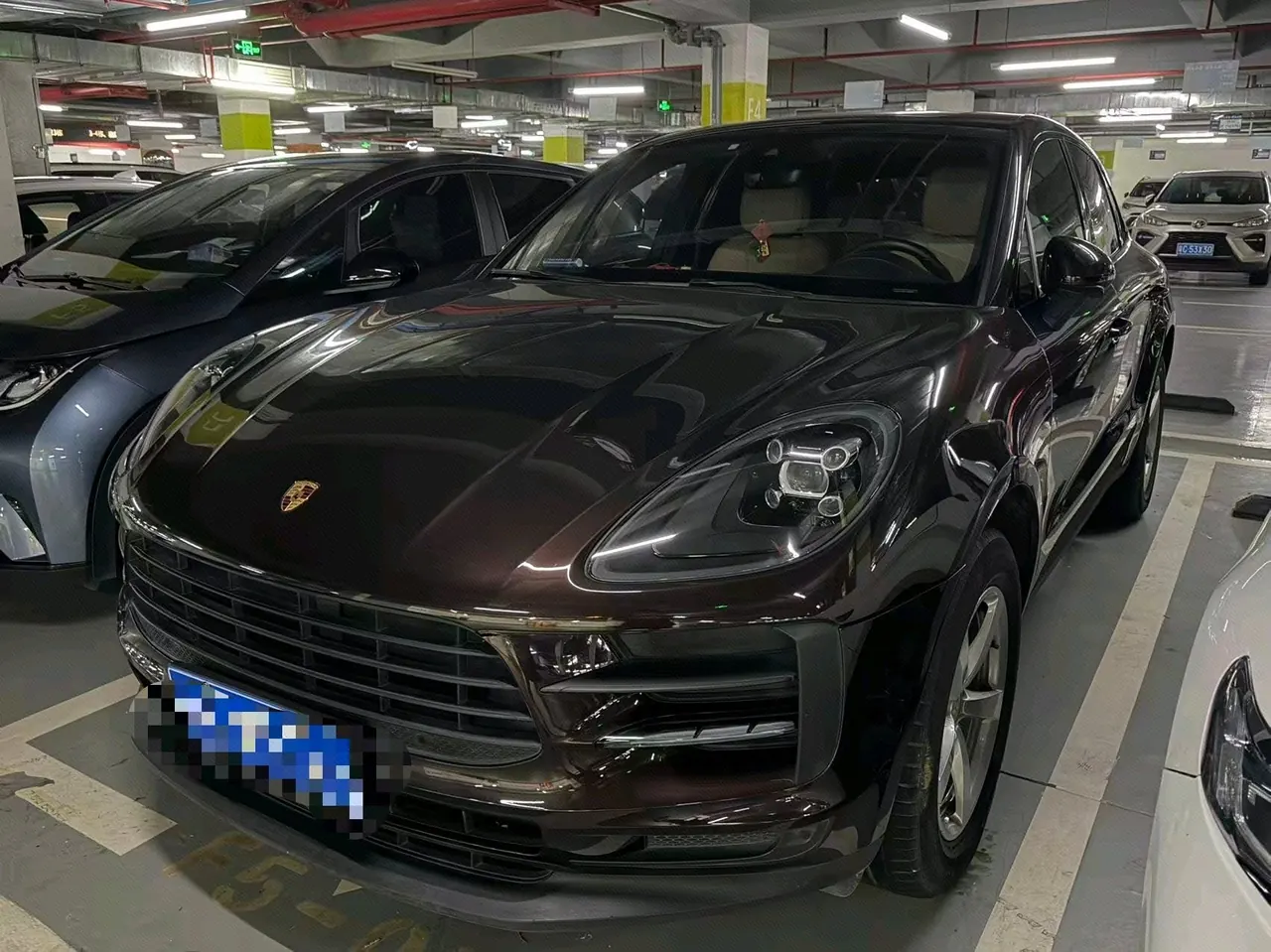 Открыть галерею: Porsche Macan (Imported) 2020 Macan 2.0T Automatic Gear
